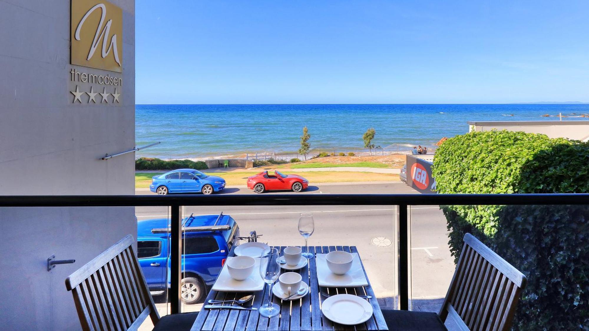 The Madsen Boutique Hotel Пенгуин Екстериор снимка